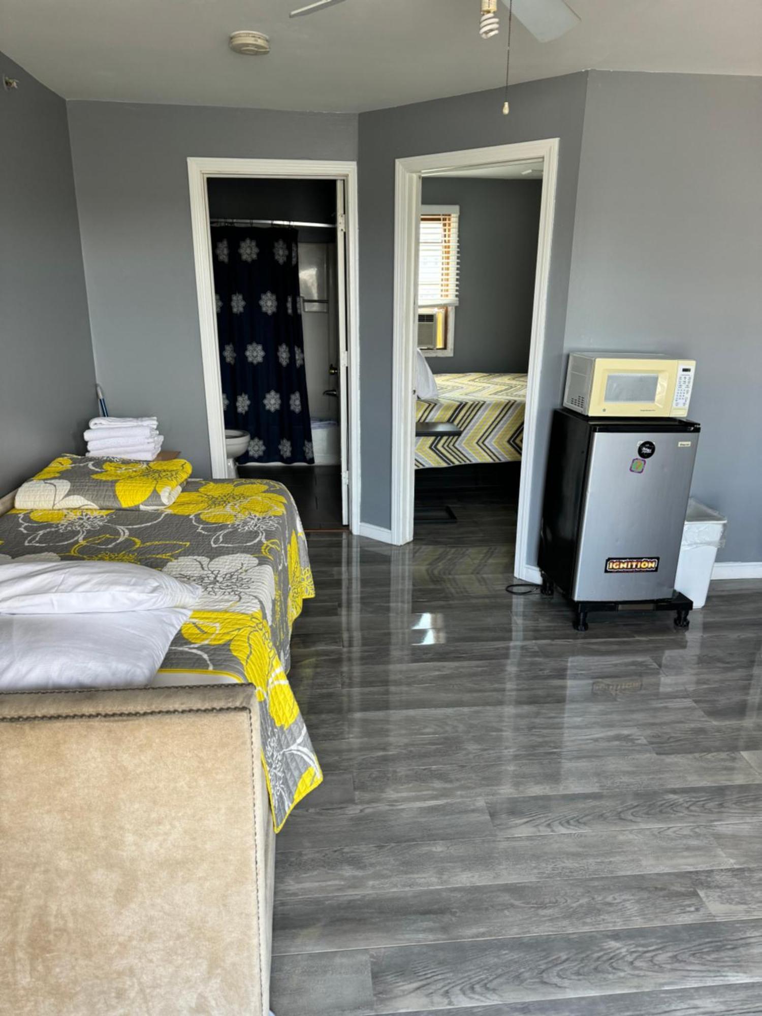 12 Ashworth Ave Suites Hampton Extérieur photo